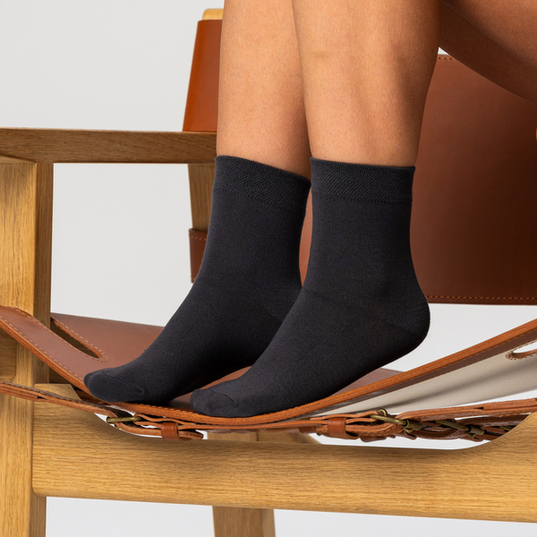 5 pairs of dark gray bamboo socks (Low cut)