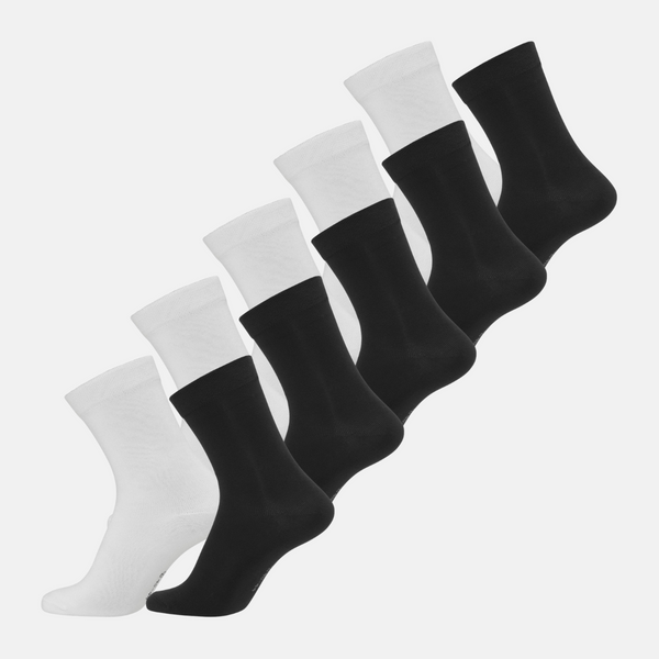 10 pairs of bamboo socks black/white