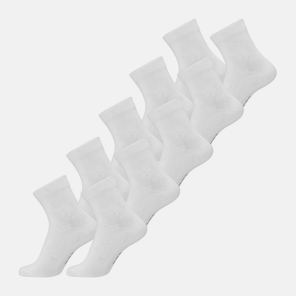 10 pairs of bamboo socks low cut white