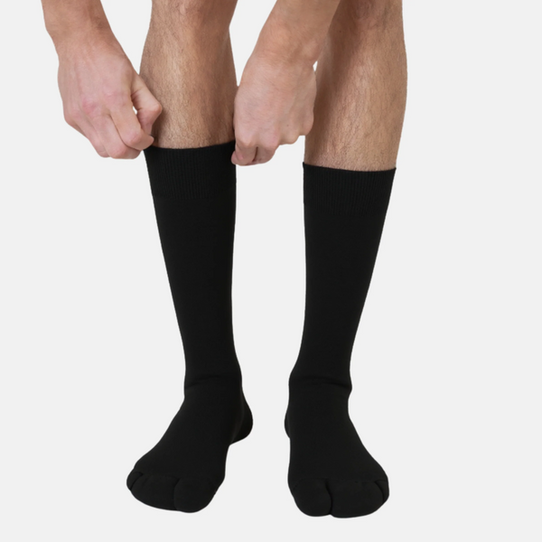 7 pairs of bamboo socks in black