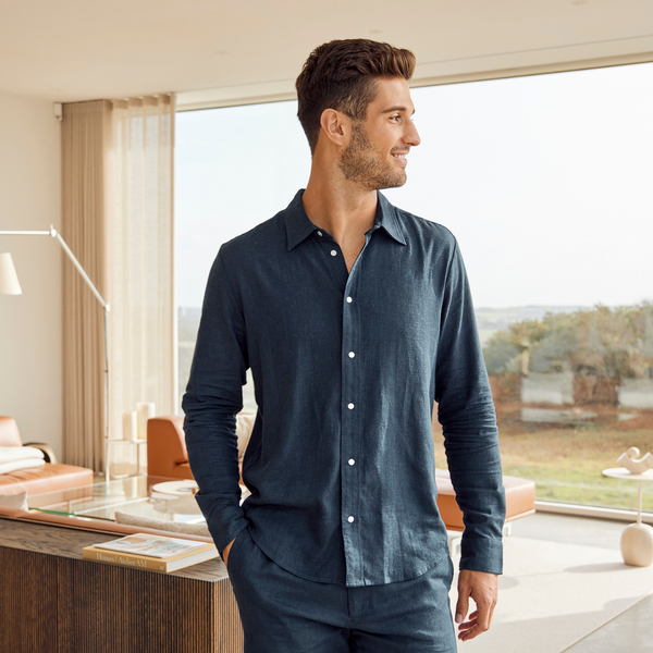 Navy shorts in bamboo and linen