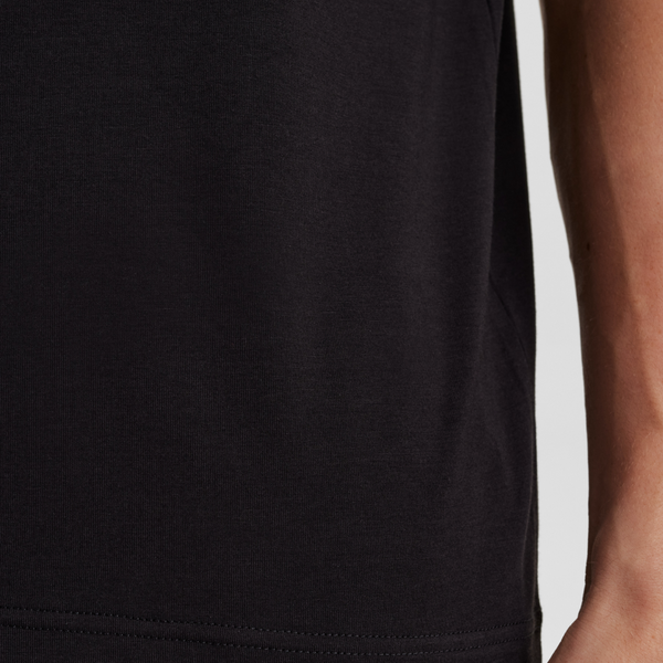 Black crew neck bamboo T-shirt with raglan sleeves