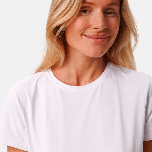 White short-sleeved bamboo T-shirt