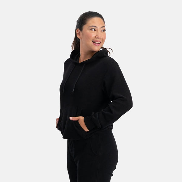 Sort bambus hoodie joggingsæt fra Bamboo Basics