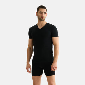 2 pak Sort slim fit bambus V-hals T-shirt fra JBS