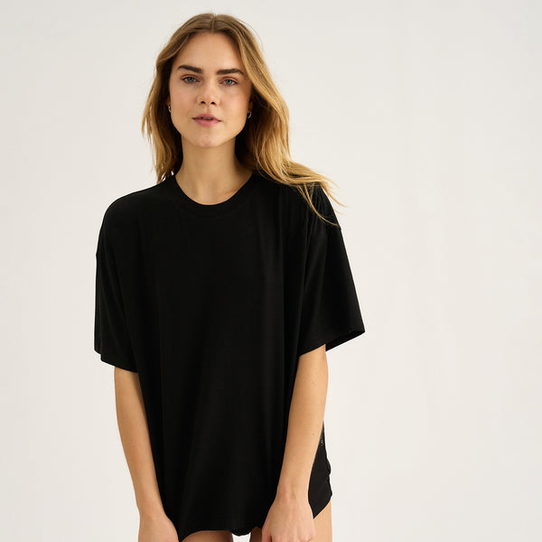 Sort bambus oversize T-shirt fra JBS of Denmark
