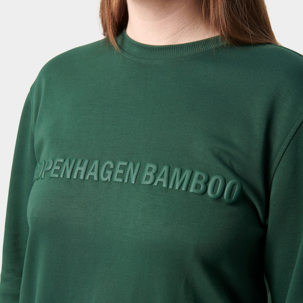 Green bamboo jogging set with logo
