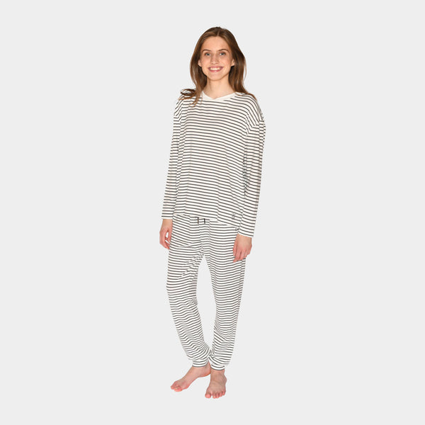 Britt long-sleeved bamboo nightgown white gray stripes