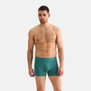 3 pak bambus underbukser i sort/navy/petrol fra Claudio på model forfra i helfigur