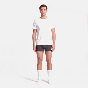 Hvide bambus tennissokker fra Lindbergh – model helfigur