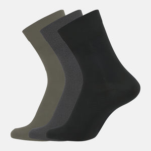 3-pack bamboo socks in olive, dark grey and black from Jack & Jones